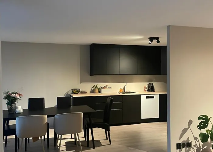 Ons 2024 Modern Apartment, 2 Bedrooms